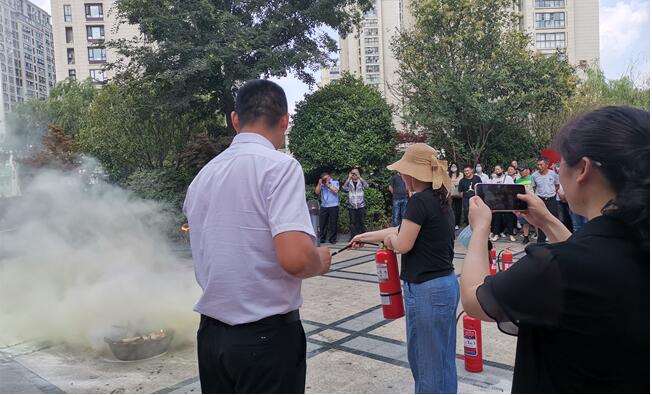 小區適合投放什么樣的安全科普館？消防安全科普館合適嗎？